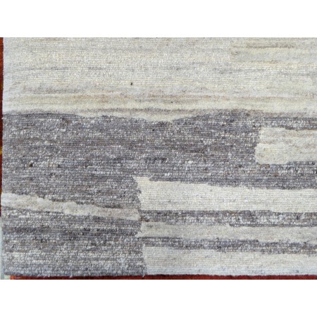 7.11 x 9.10 100 Knot Tibetan
